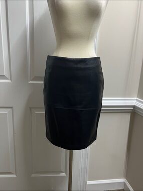 Benetton Classic Black pelle Leather Pencil Skirt women’s size 38 waist 14 NWOT